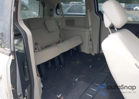 2011 Dodge Grand Caravan Mainstreet z USA, uszkodzony, nr VIN 2D4RN3DG8BR754812